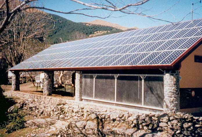 La energía solar mejora el sistema de clasificación de las casas rurales.